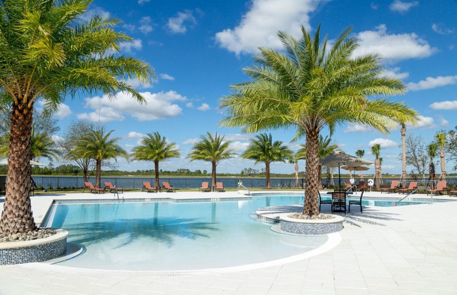 Lakehouse Pool