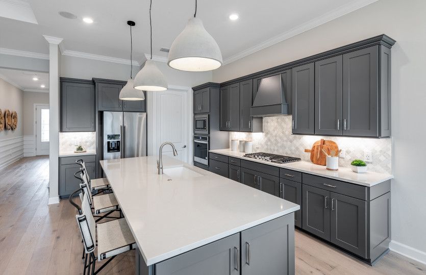 Flow through kitchen