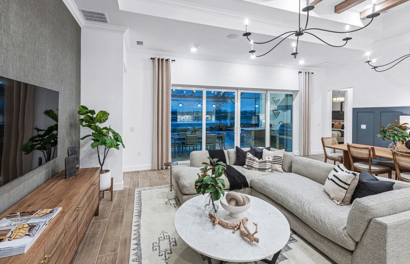 Connected gathering room, perfect for entertaining