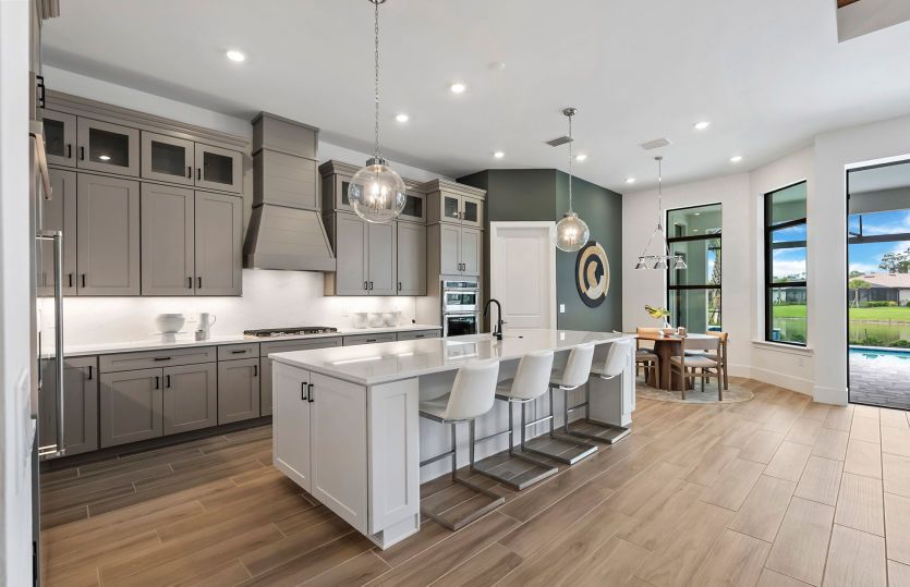 Chef-inspired kitchen and café overlooking the lanai