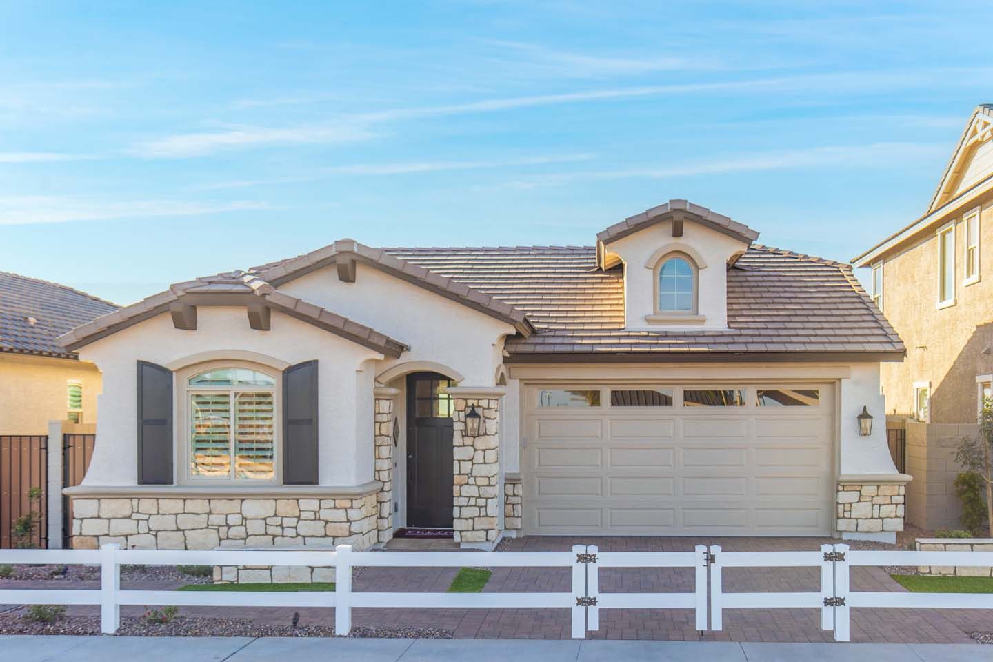 casa en Cascades at Prasada por Fulton Homes