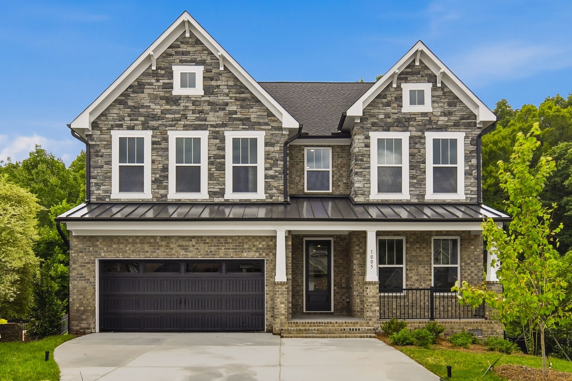 1005 W Pinehurst Crt. Clemmons, NC 27012