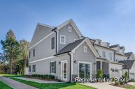 Village at Reedy Creek Townhomes por True Homes en Charlotte North Carolina