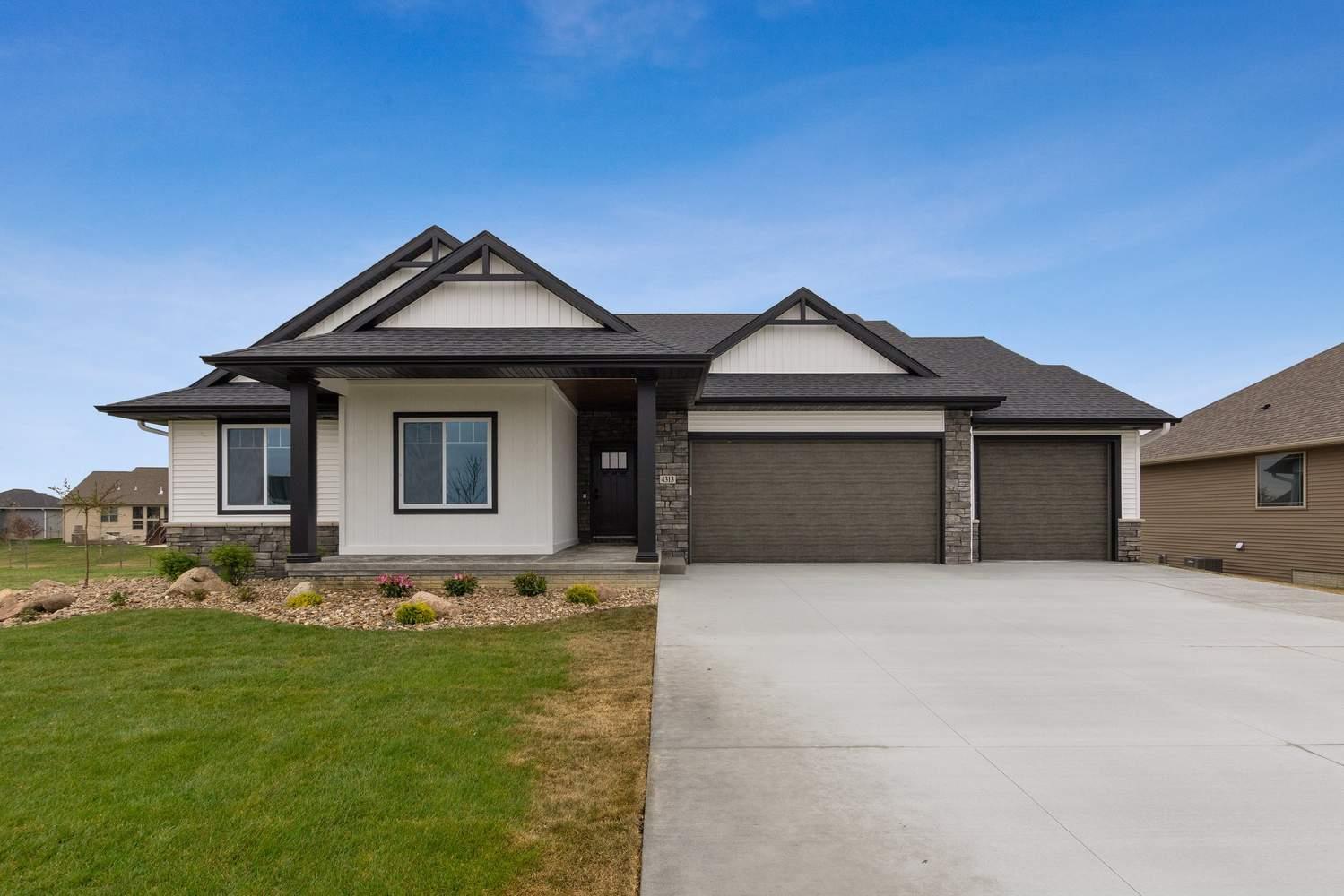 Abode Construction,52302