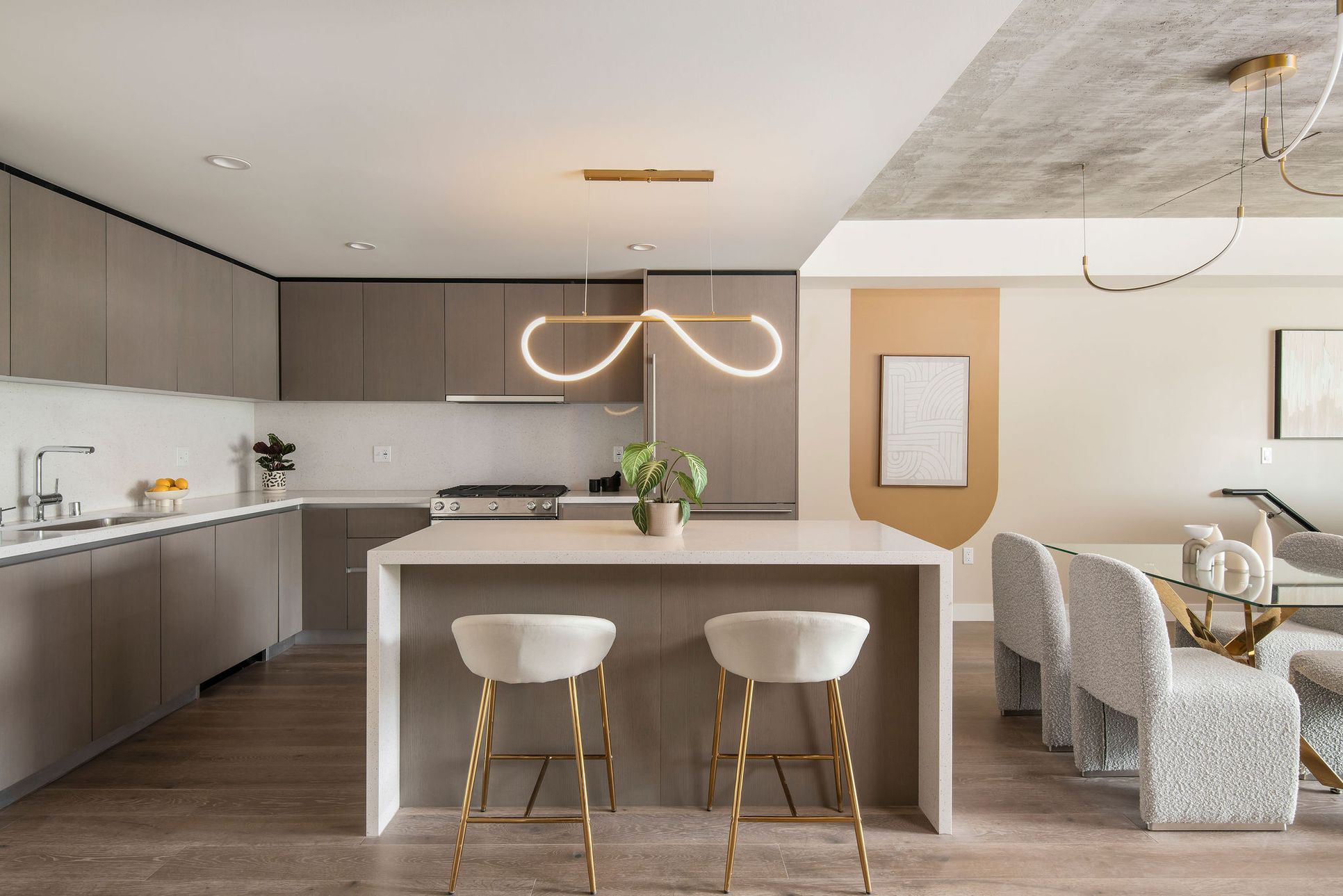 The Collection At 380 Cordova:Kitchen