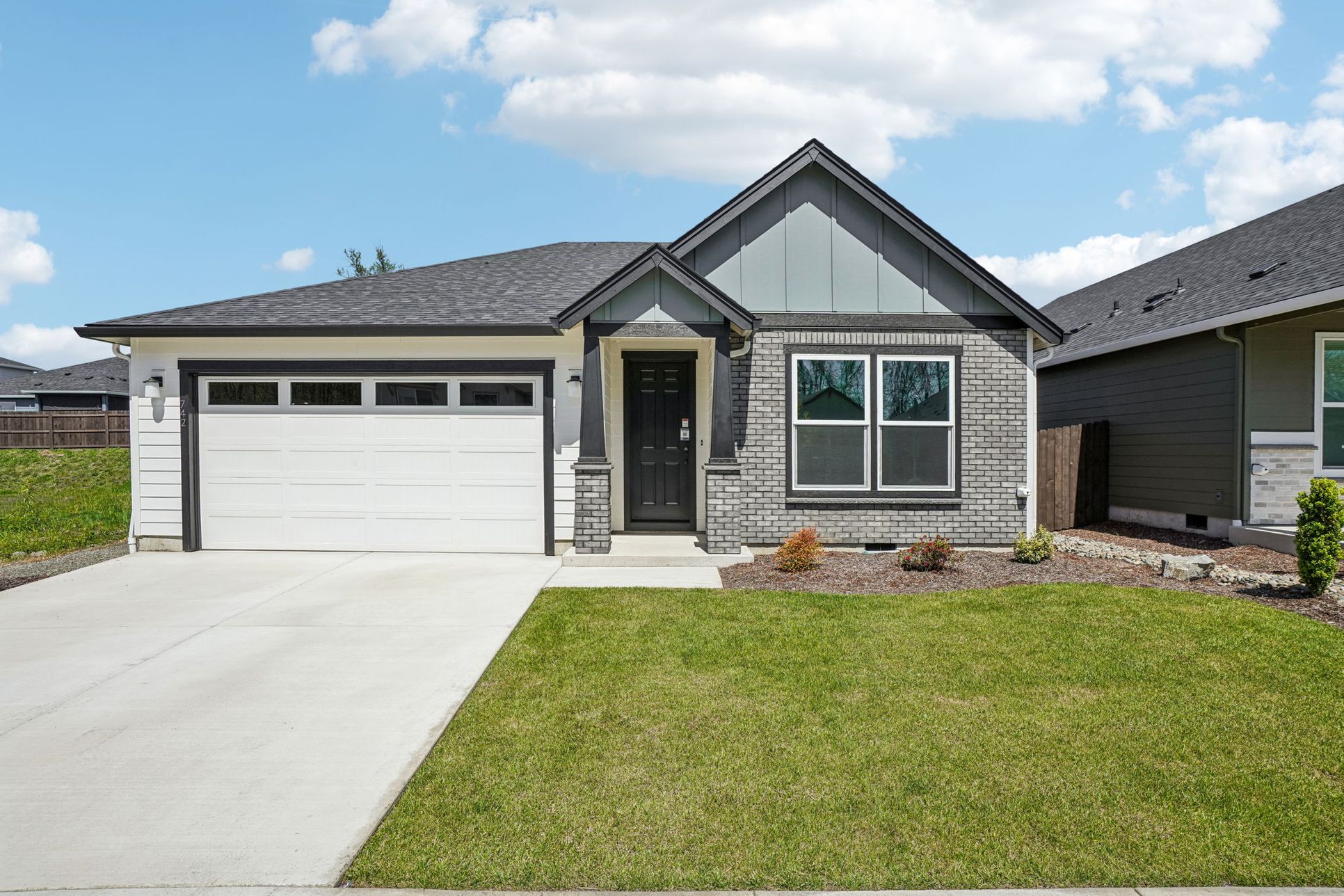 742 NW 28TH ST