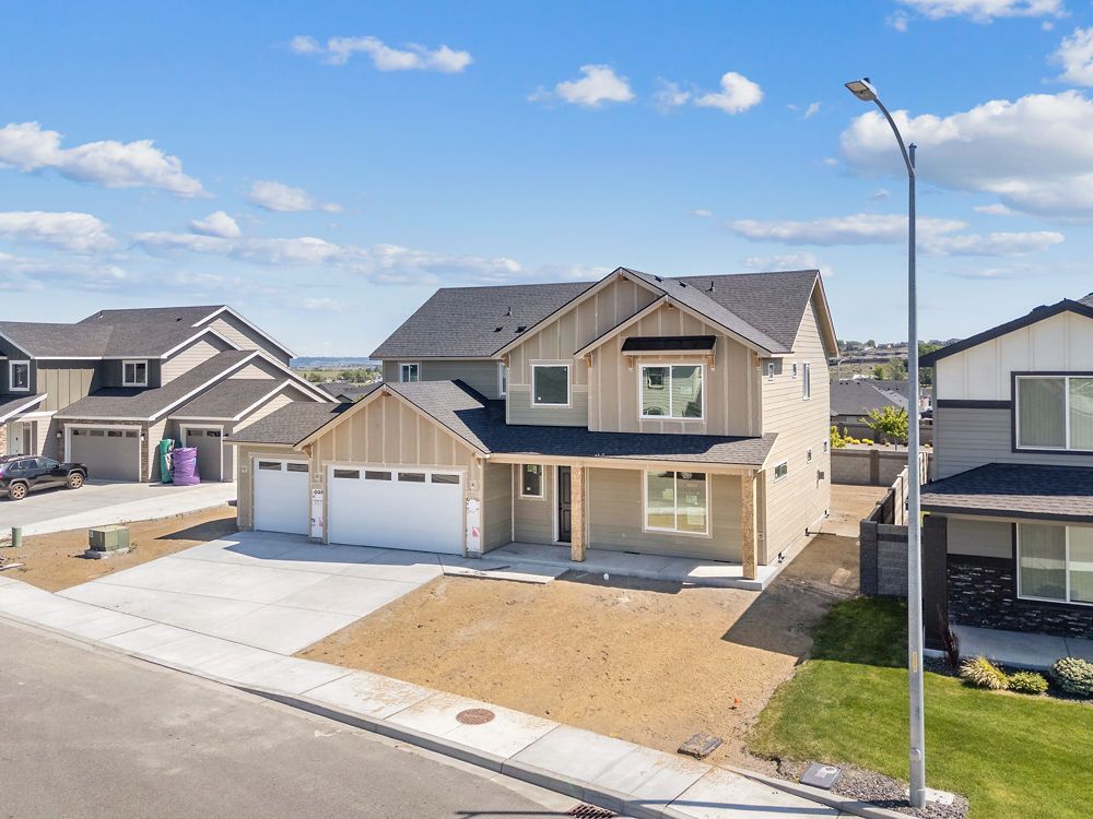 520 Constance AVE