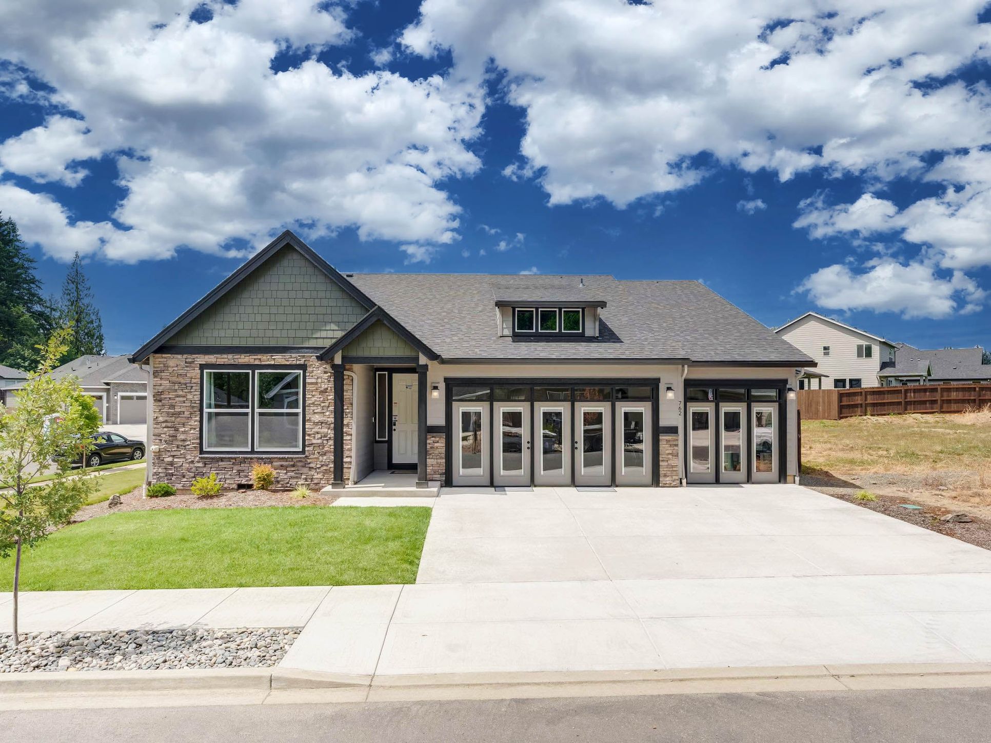 762 NW 28TH ST