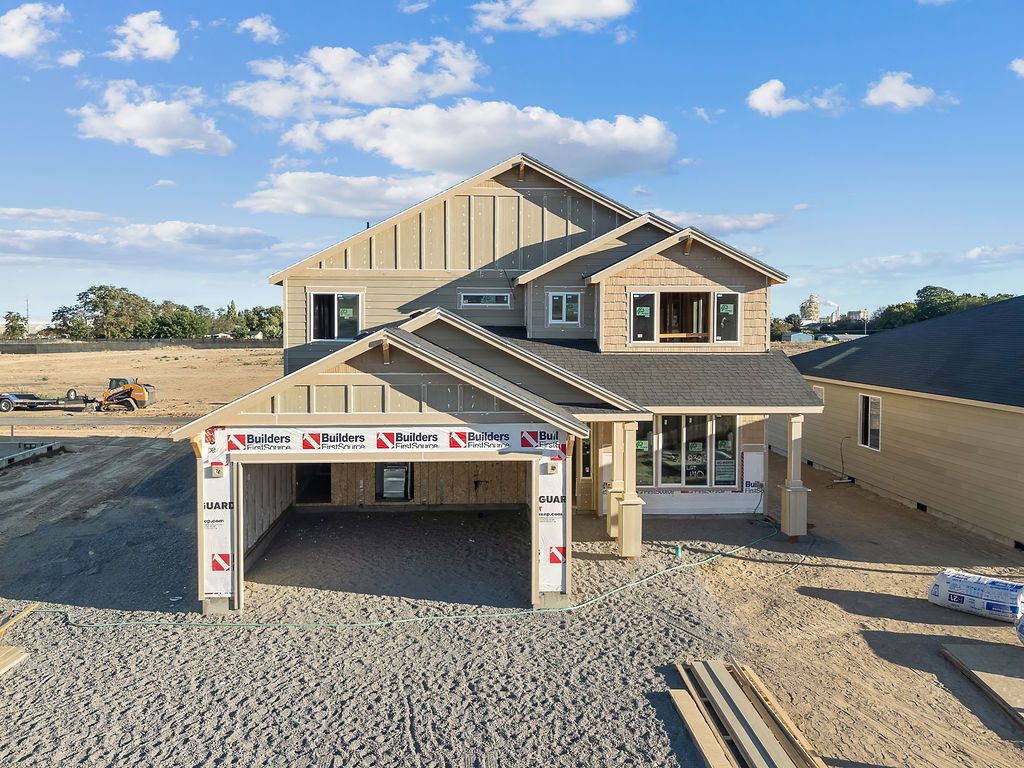 838 K ST