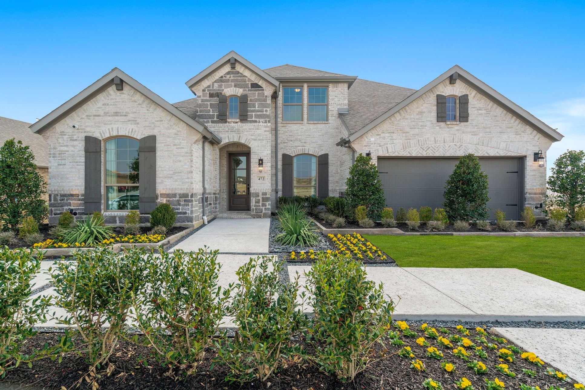Plan 1686 Exterior Photo by American Legend Homes
