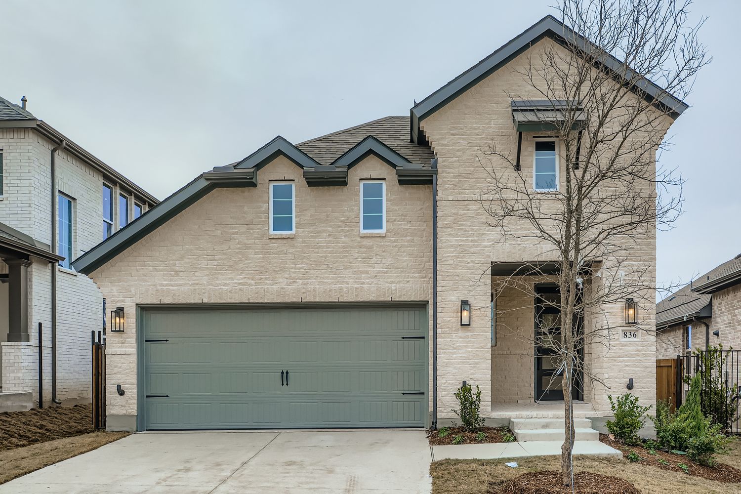 Exterior:838 Stone Grove - Front Elevation