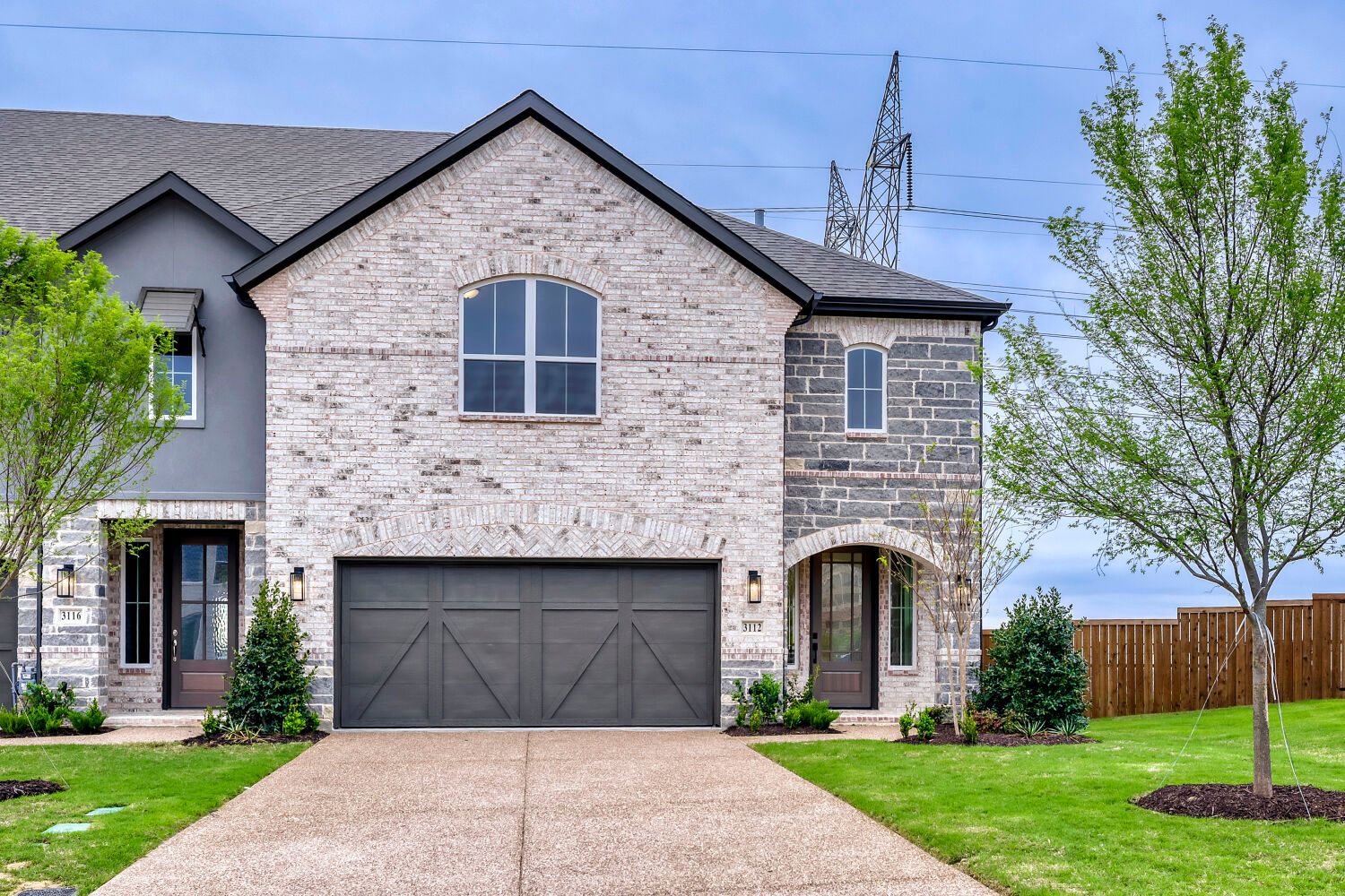 Exterior:3112 Sir River - Front Elevation