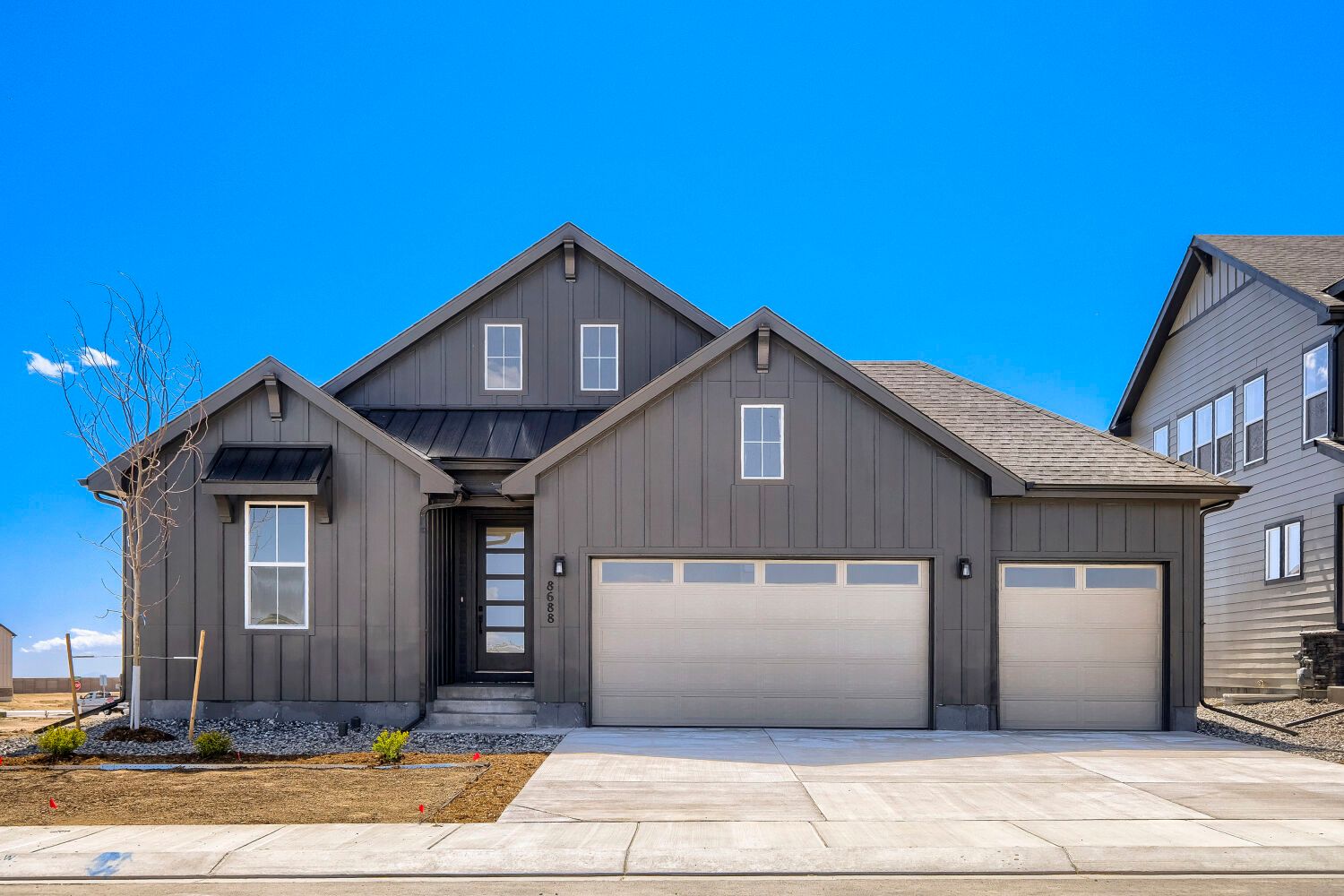 Exterior:8688 Long Beach - Front Elevation