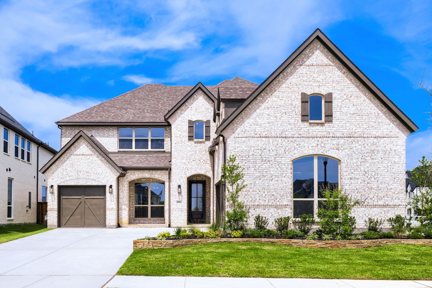 Exterior:4801 Strada - Front Elevation