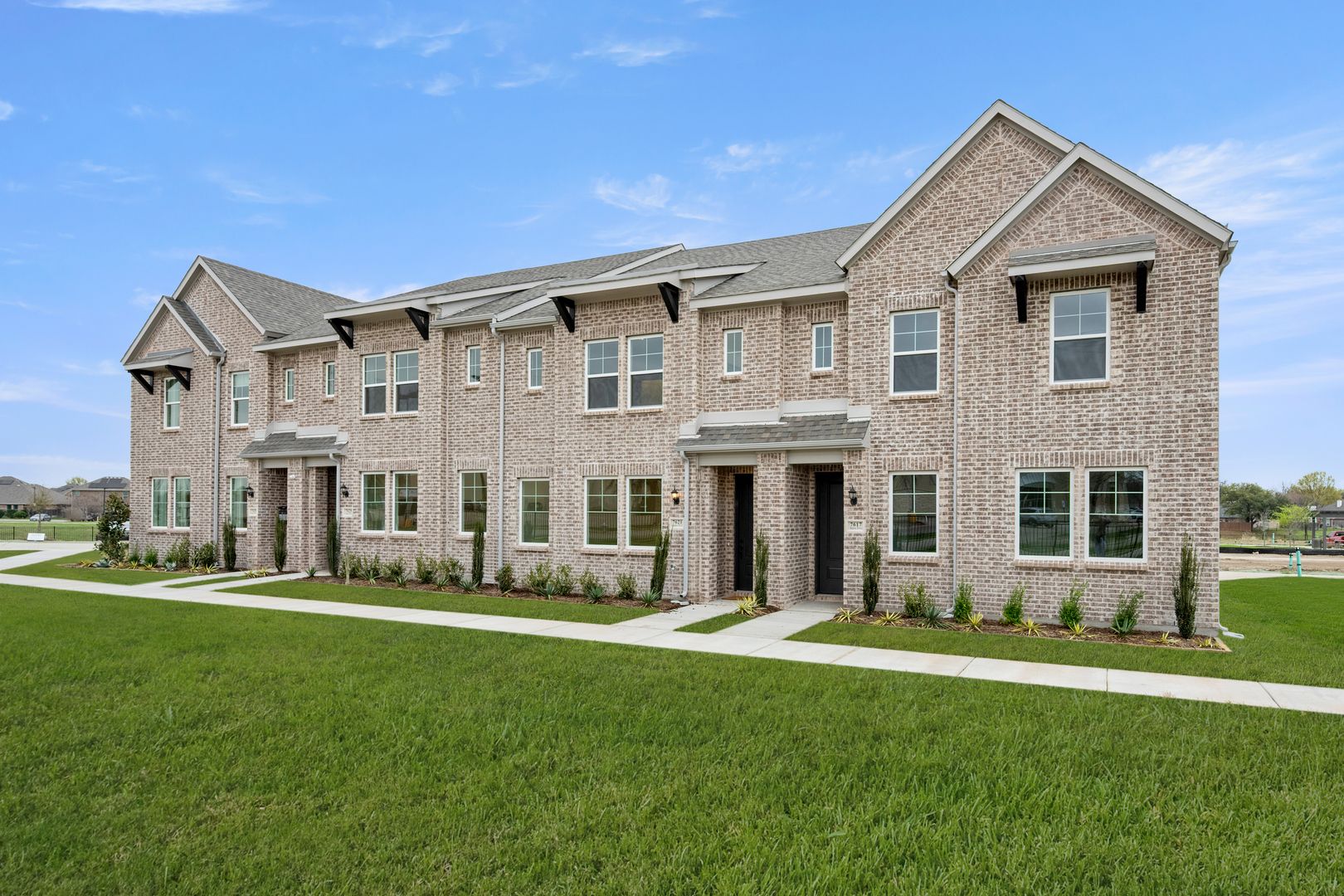 Exterior:The Pointe at Capp Smith Lake - Clemson Elevation Image 1