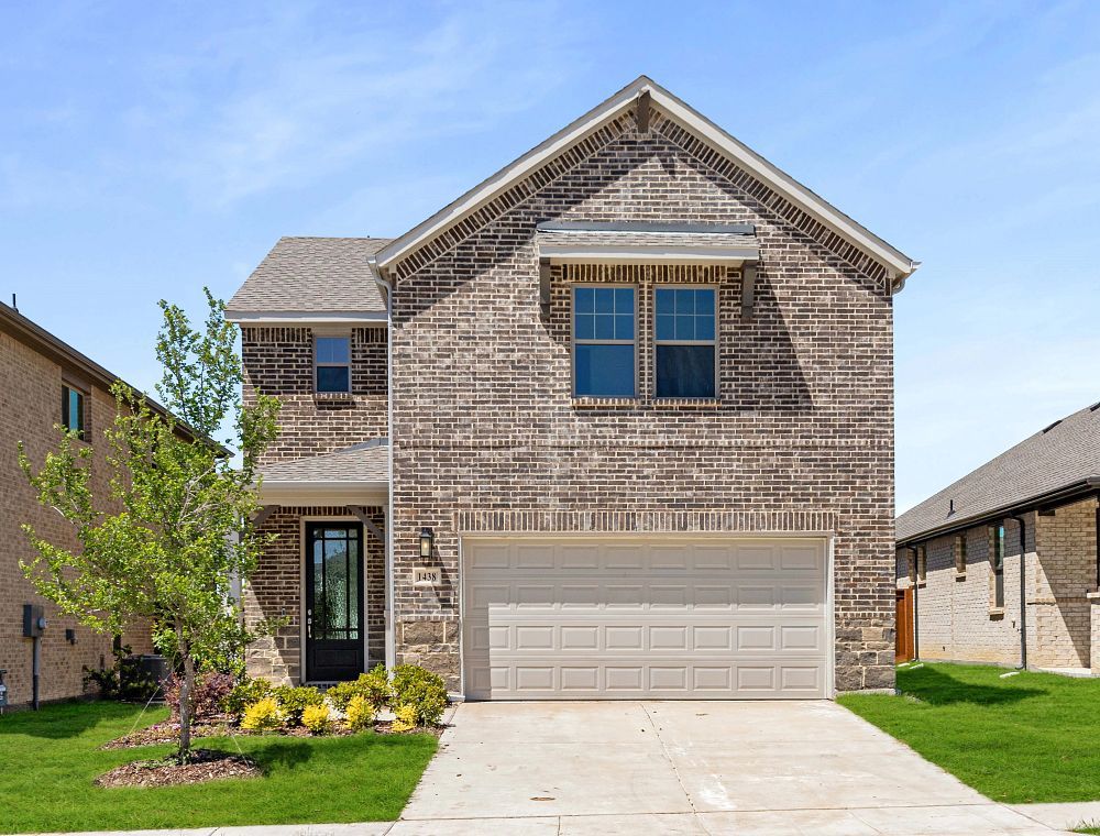 Exterior:Creekview Fossil Ridge - Kaufman Elevation Image 1