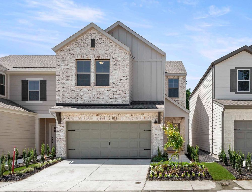 Exterior:Sereno Oaks at Buckner Terrace - Sonoma Elevation Image 1