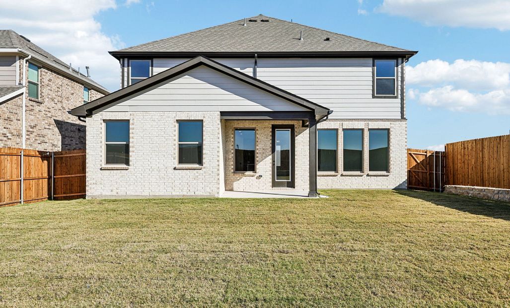 Exterior:Rear Exterior Design Representative Photo