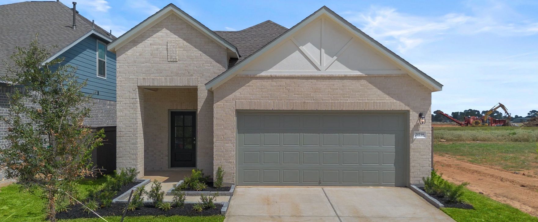Interior:Welcome home to 21738 Whielden Heights Way located in the community of Emory Glen and zoned to