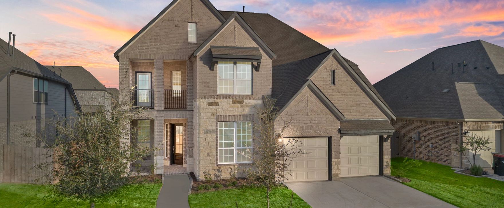 Interior:Welcome home to 2027 Emerald Cove Drive located in the community of StoneCreek Estates zoned to