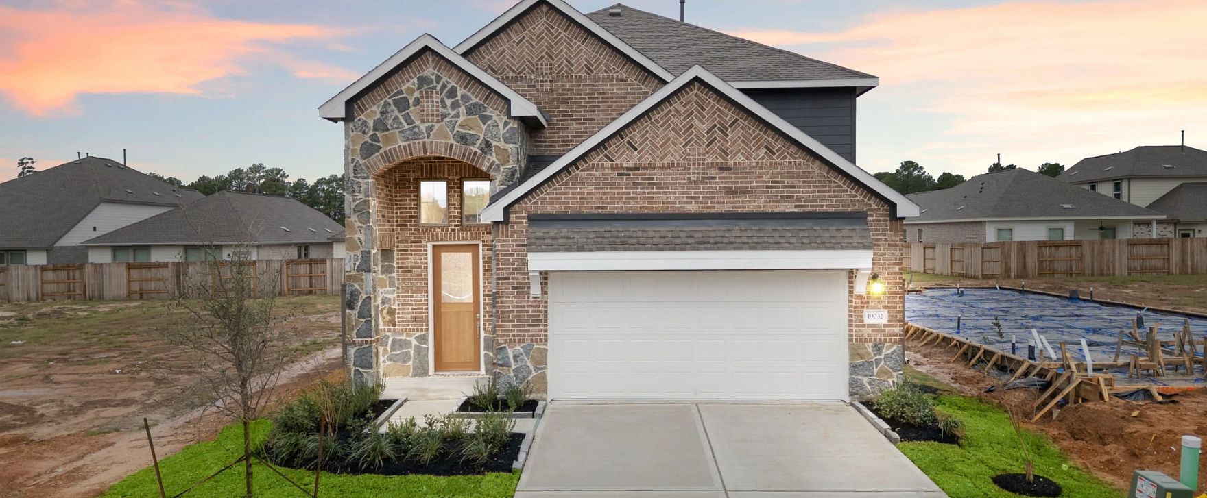 Interior:Welcome home to 19032 Magnolia Willow Lane located in the community of Emory Glen and zoned to