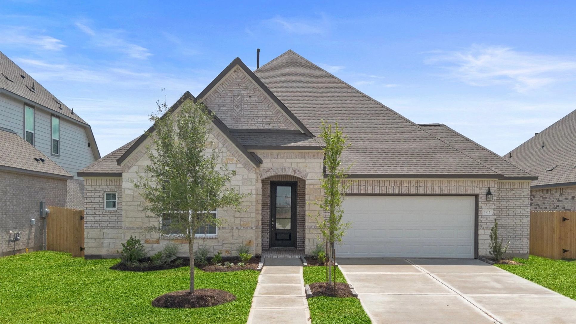 Interior:Welcome home to 1915 Quarry Harbor Drive located in the community of StoneCreek Estates zoned to