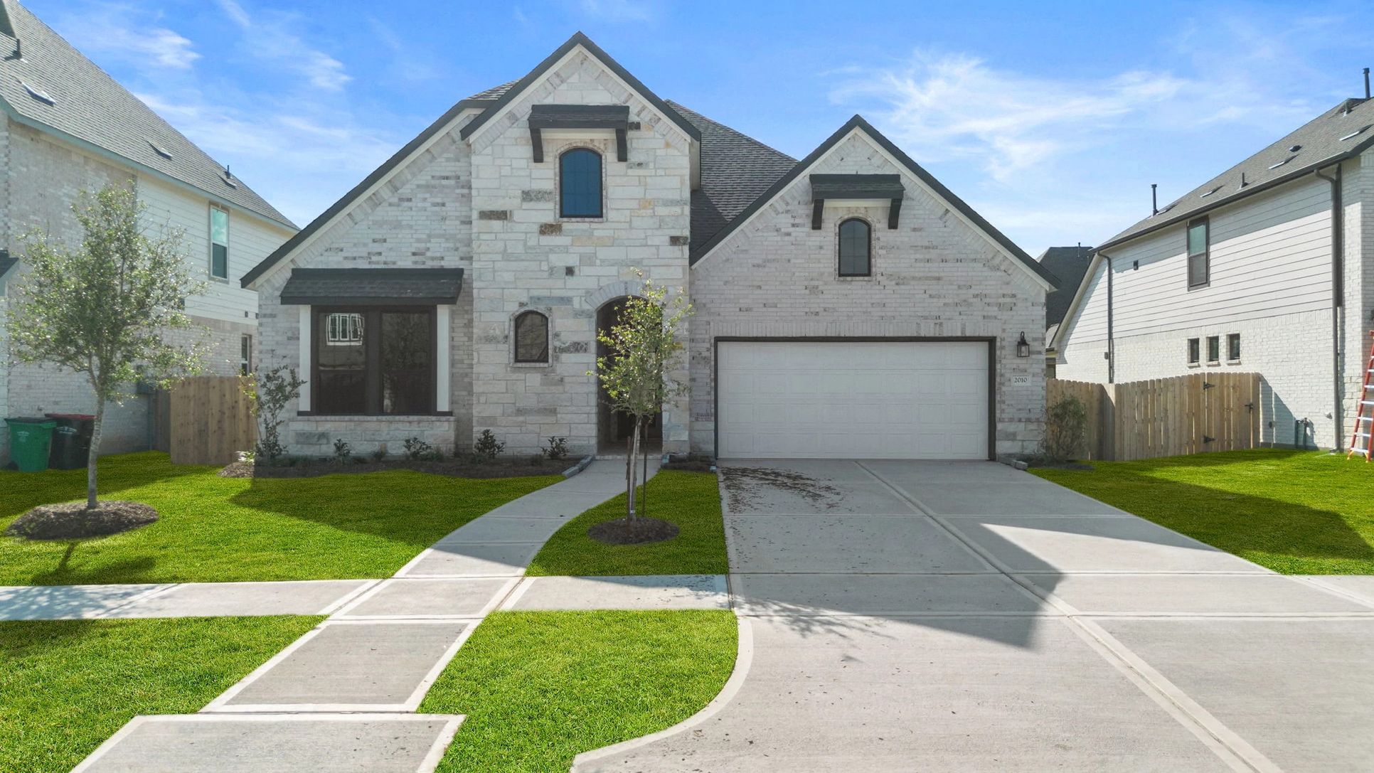 Interior:Welcome home to 2010 Quarry Harbor Drive located in the community of StoneCreek Estates zoned to