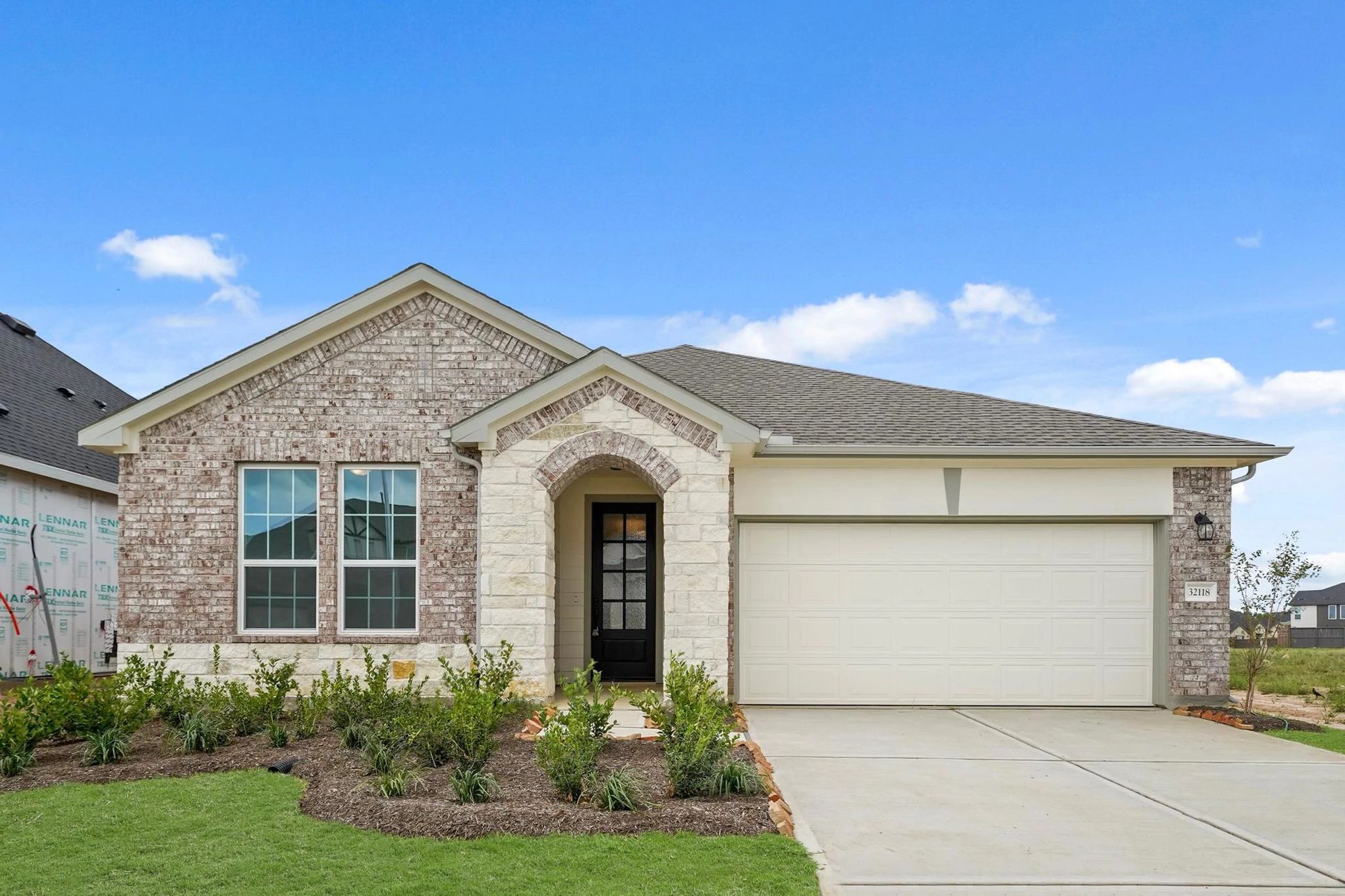 Interior:Welcome home to 32118 Sweet Pea Meadows Drive located in the community of Dellrose and zoned to