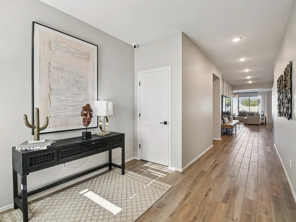 Interior:Estrella Crossing - Topaz Interior Image 1