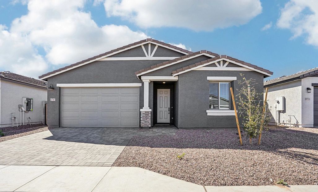 Exterior:Exterior elevation