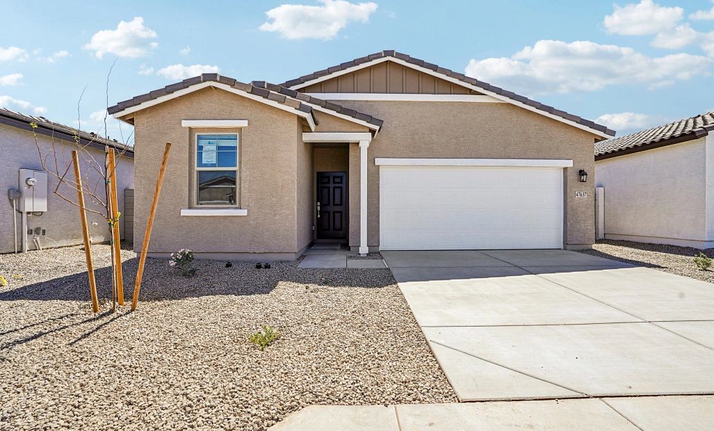 Exterior:Exterior elevation