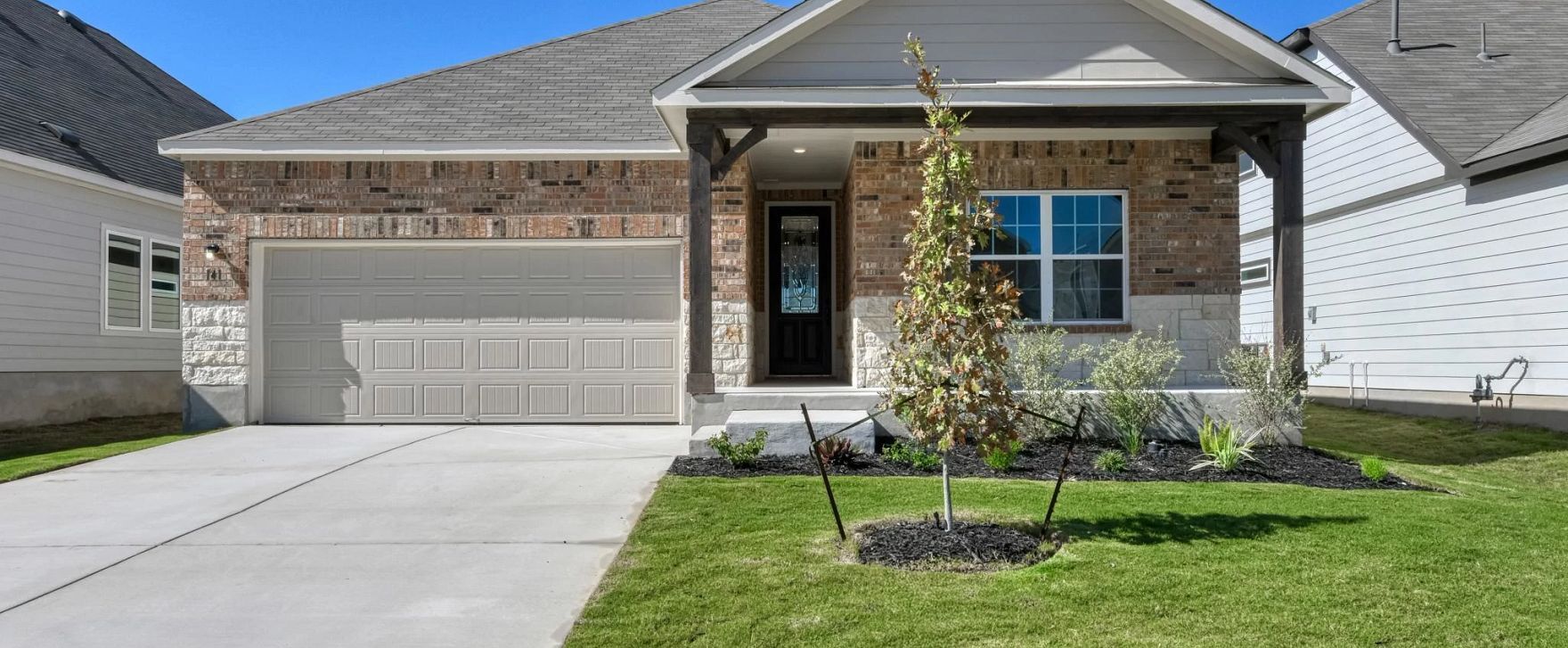 Exterior:Front Elevation