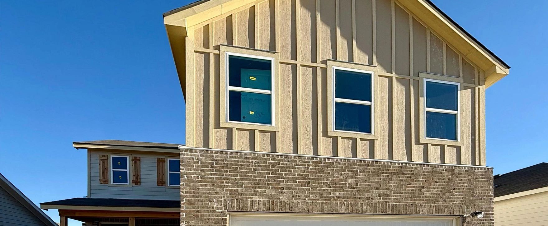 Exterior:Front Elevation