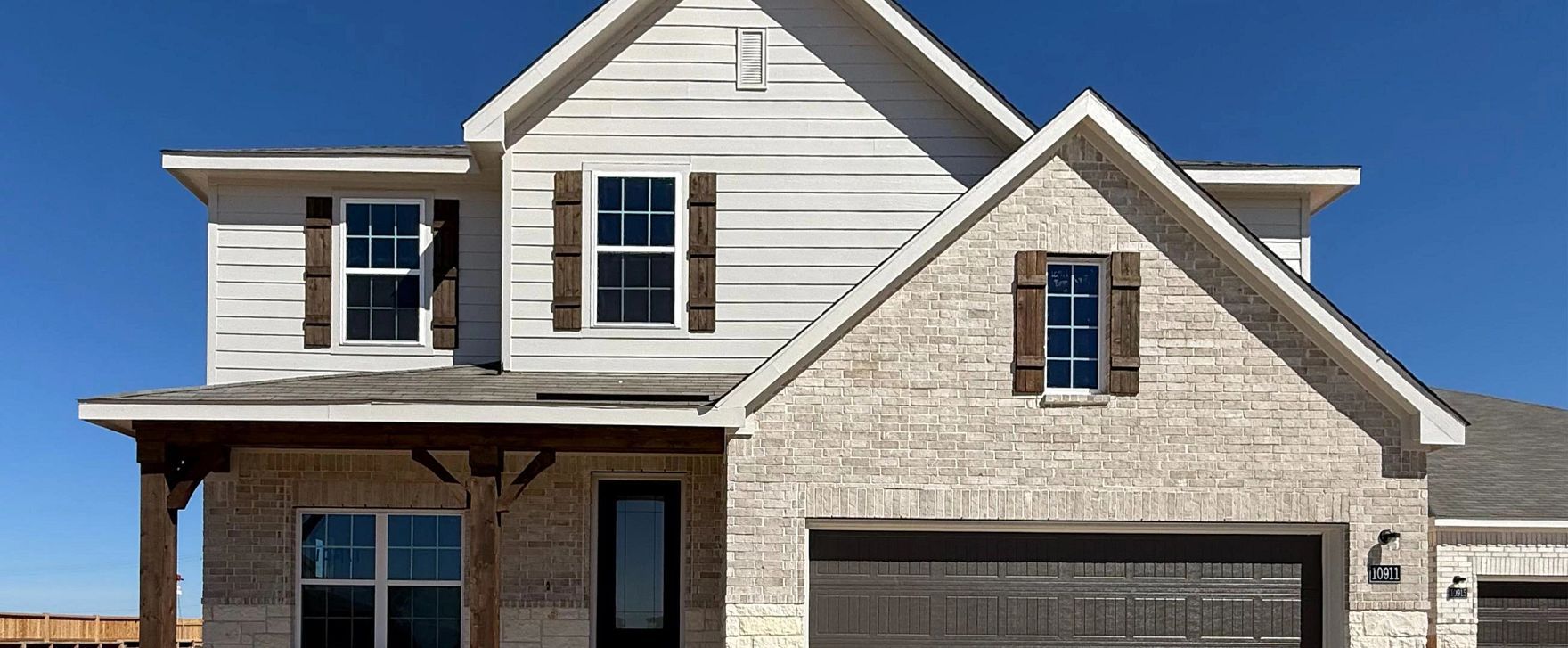 Exterior:Front Elevation