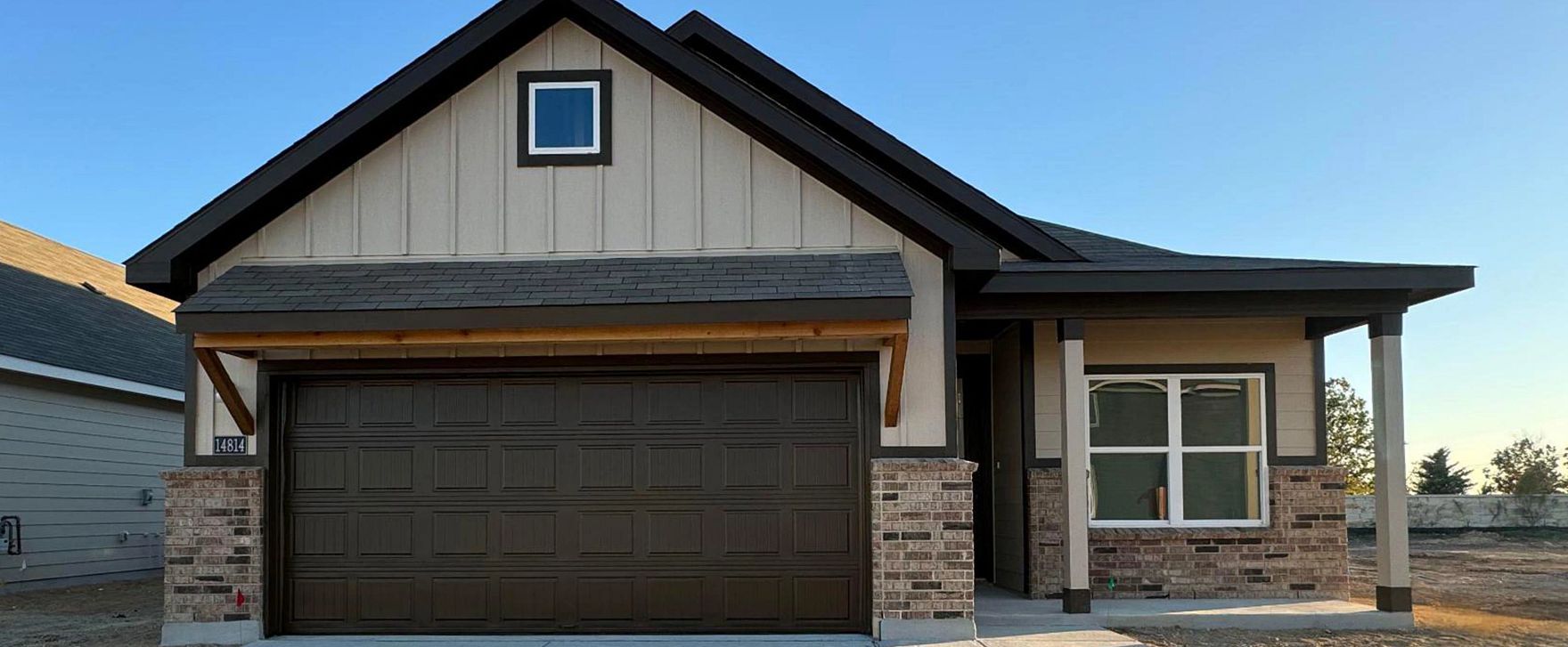 Exterior:Front Elevation