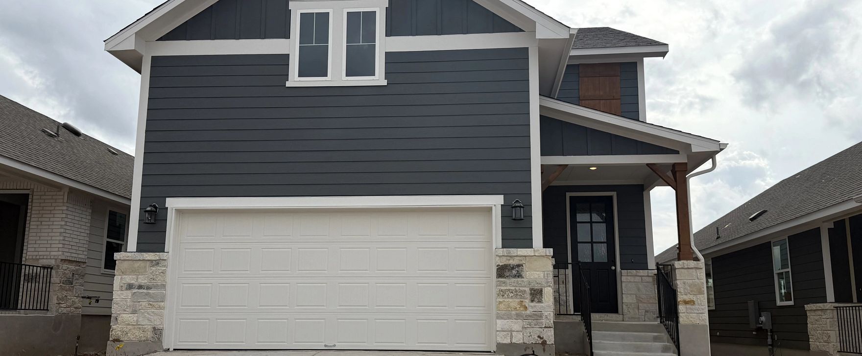 Exterior:Front Exterior