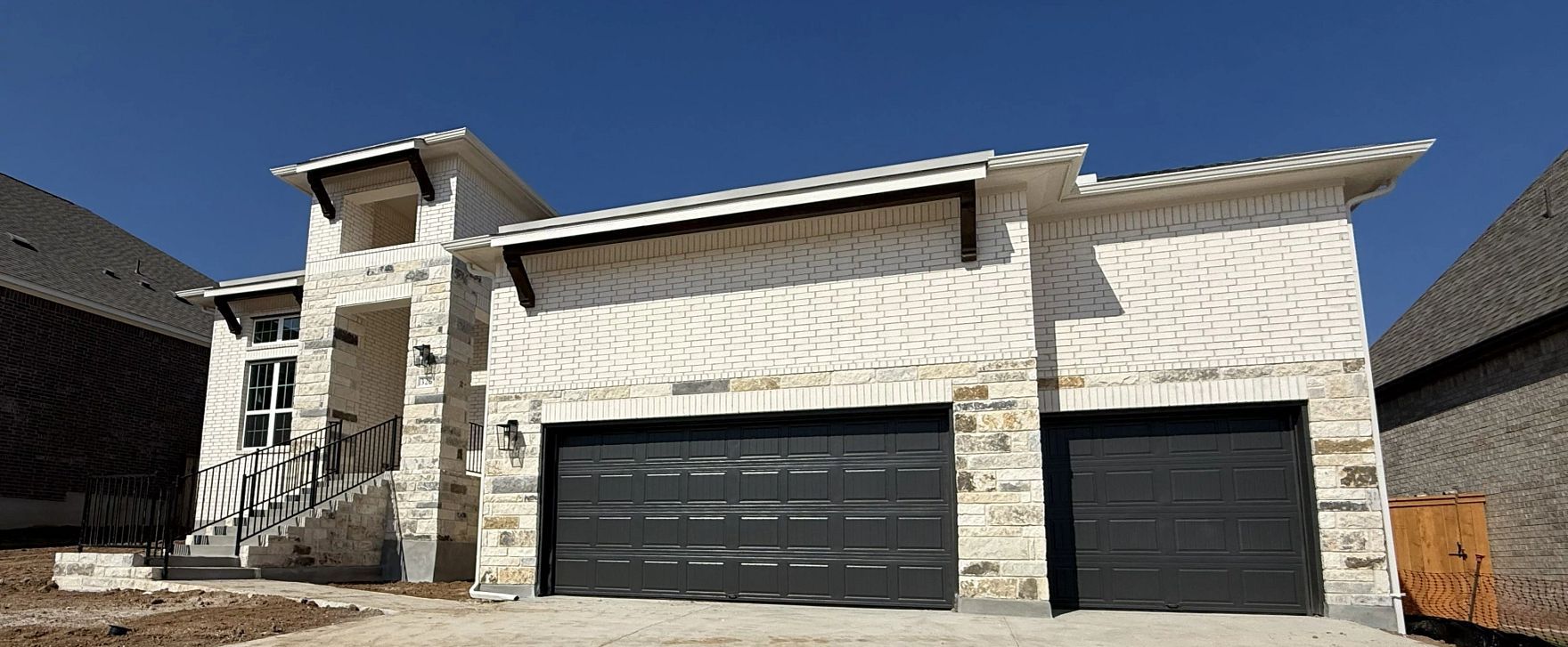 Exterior:Front Exterior