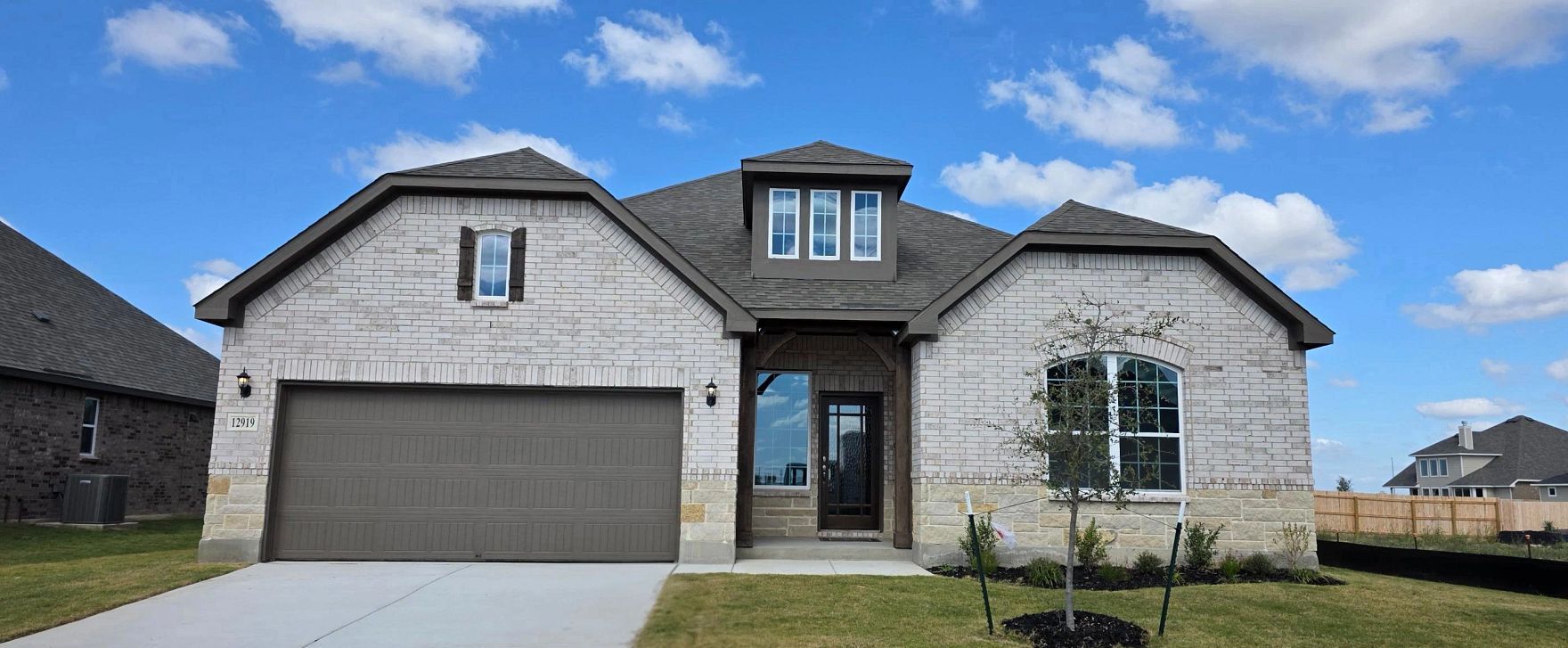 Exterior:Front Elevation