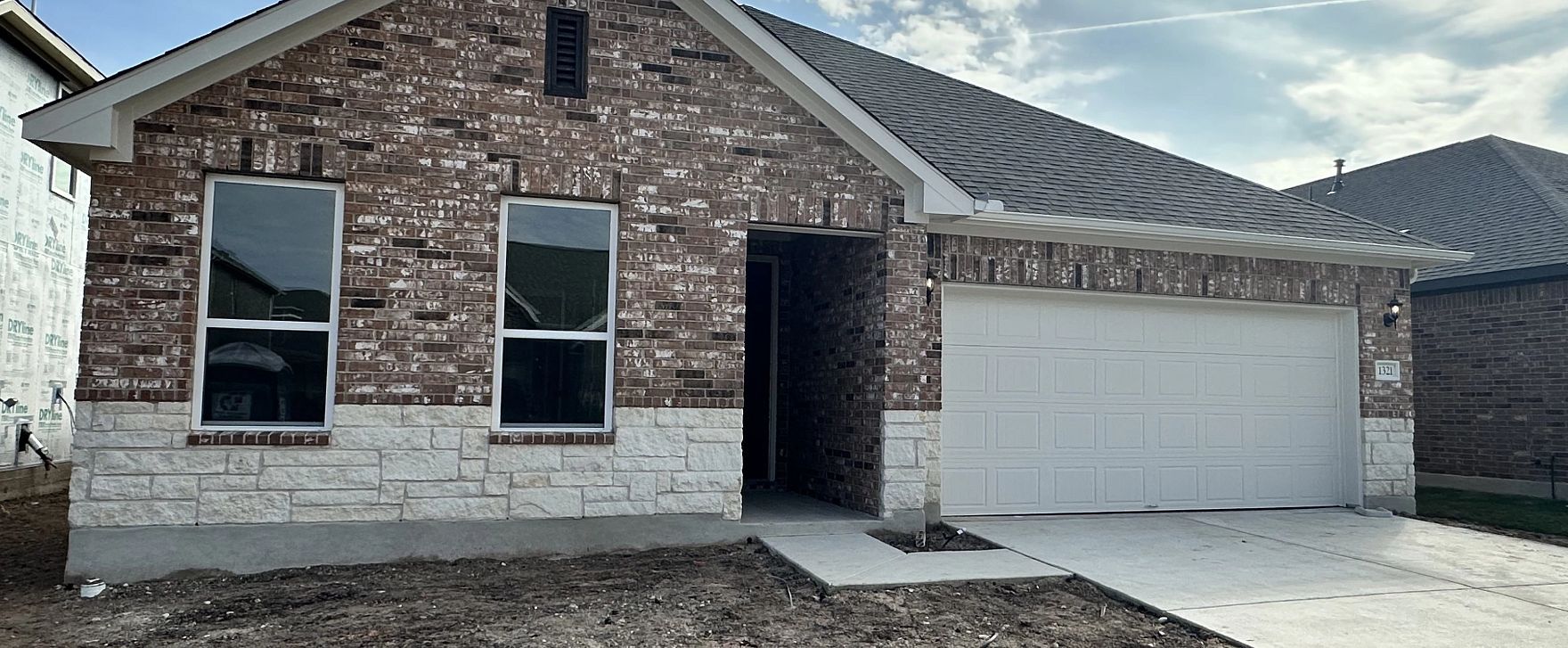 Exterior:Front Exterior