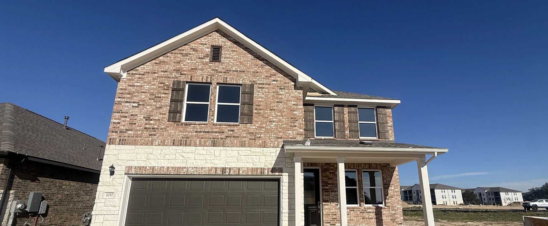 Exterior:Front Exterior