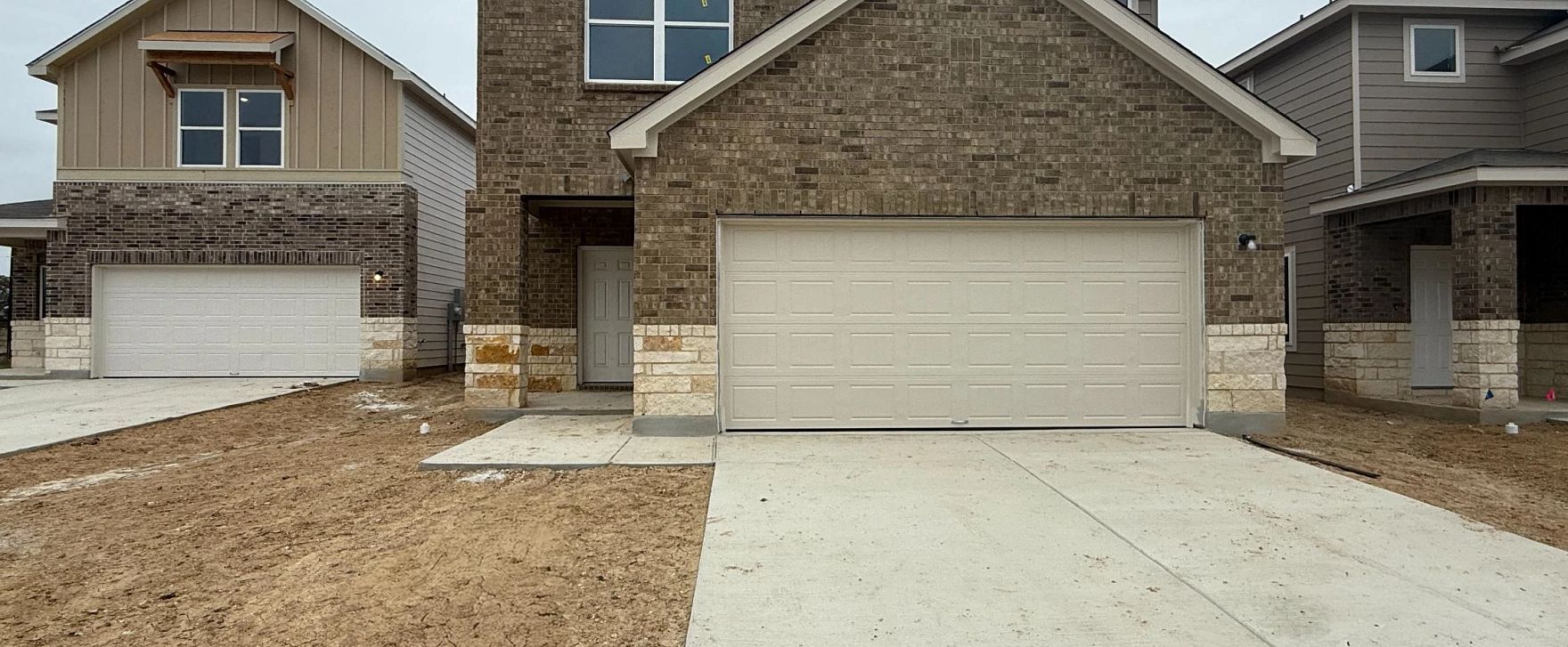 Exterior:Front Elevation