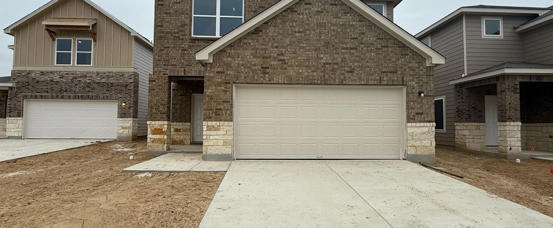 Exterior:Front Elevation