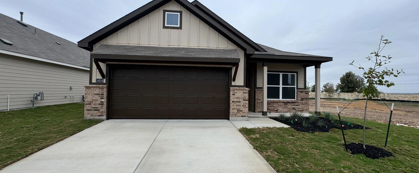 Exterior:Front Elevation