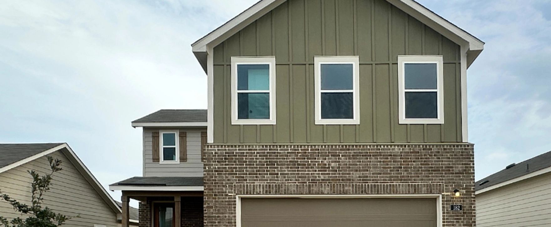 Exterior:Front Elevation