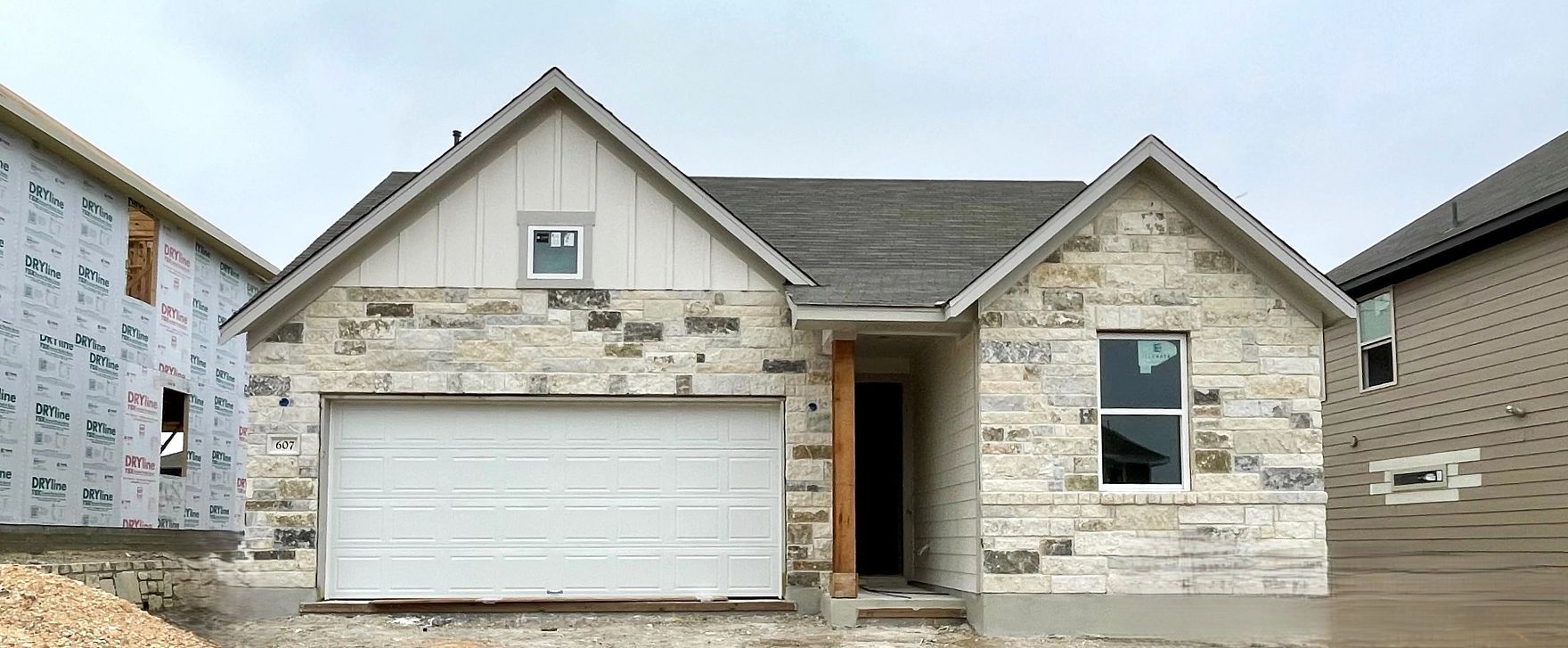 Exterior:Front Exterior