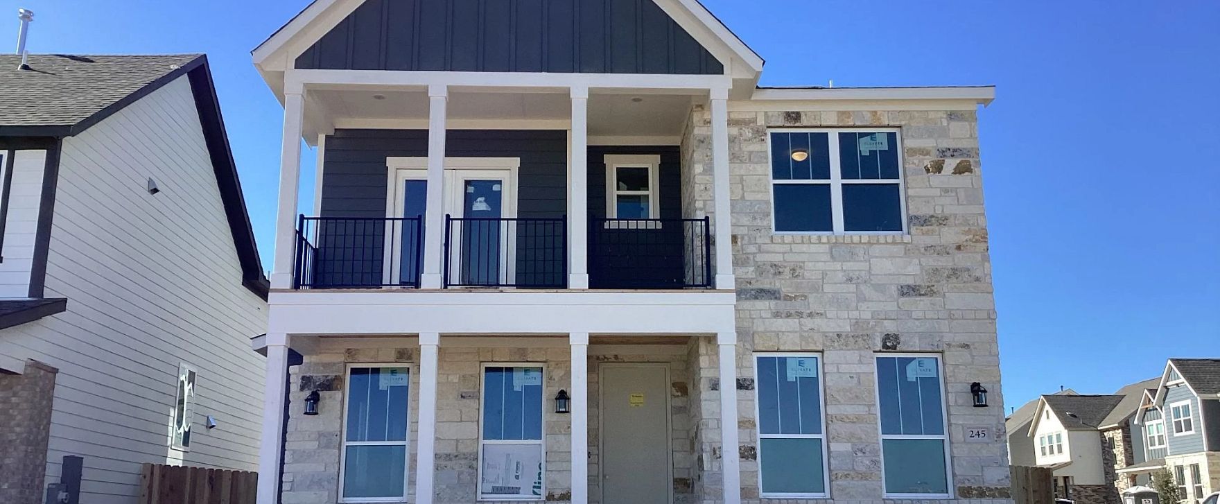 Exterior:Front Exterior