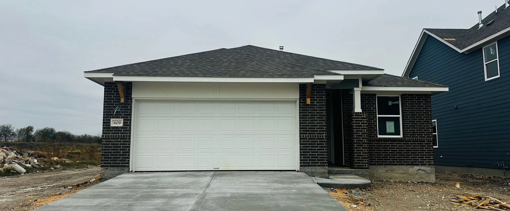 Exterior:Front Exterior