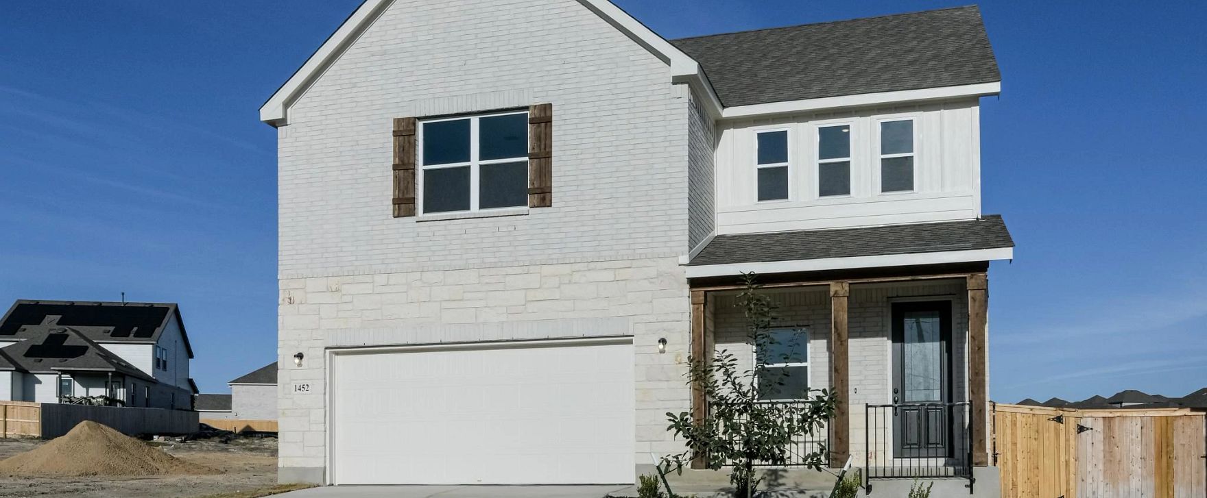 Exterior:Front Elevation