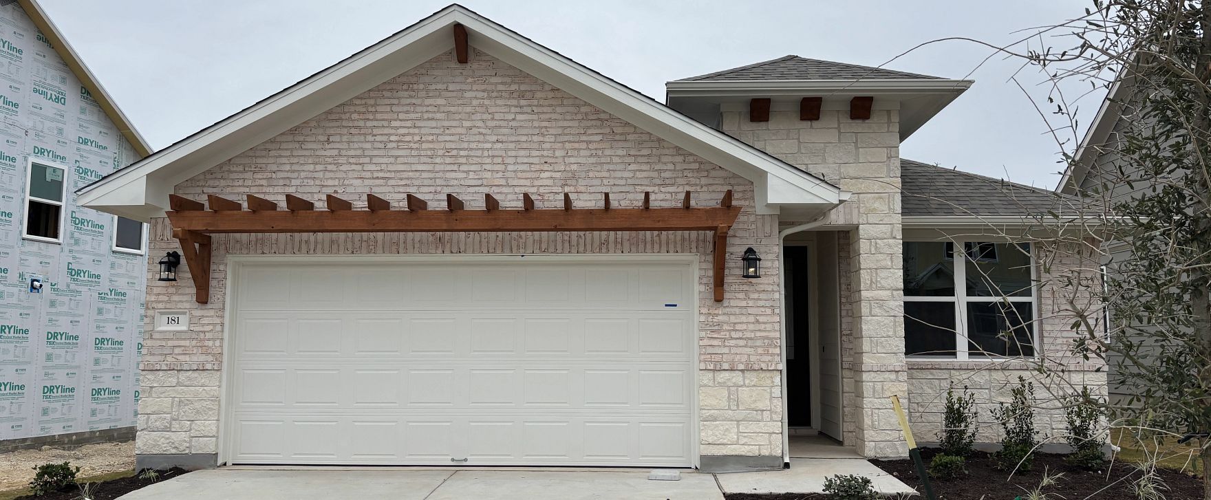 Exterior:Front Exterior