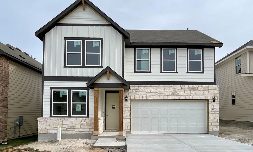 Exterior:Front Exterior